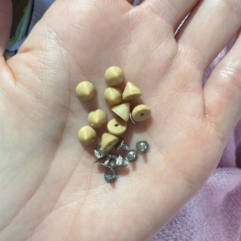 Louboutin spikes replacement, beige color 6 mm, 10 sets